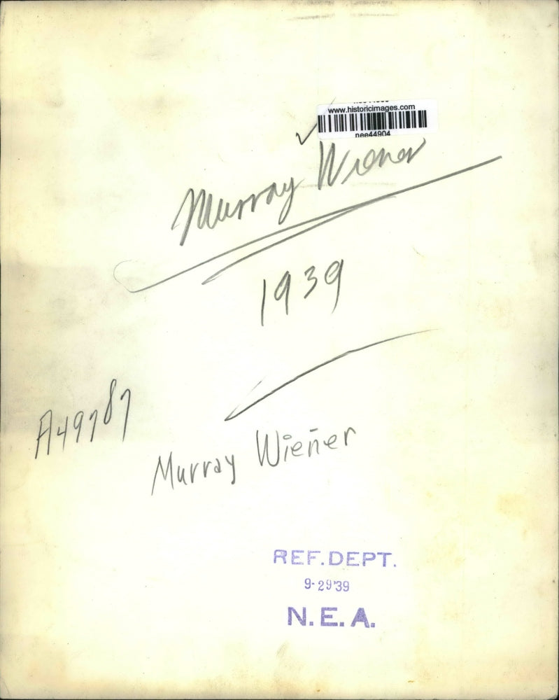 1939 Press Photo of Murray Wiener polar explorer and photographer - nee44904