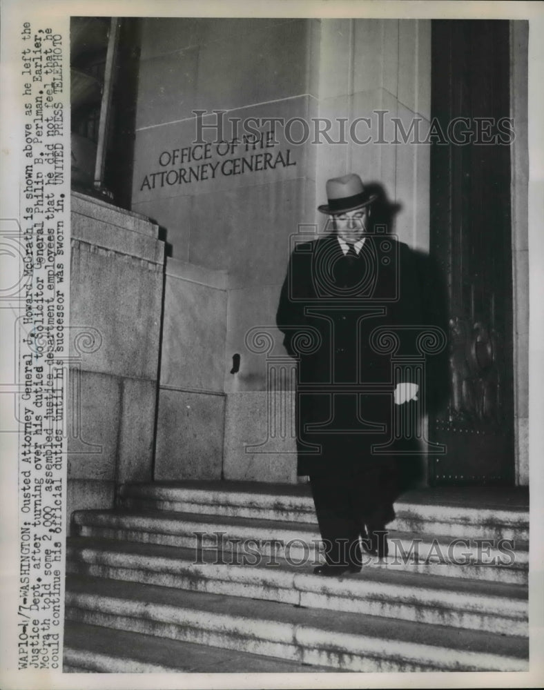 1952 Press Photo of ousted Atty. General J Howard McGrath leaving the Justice