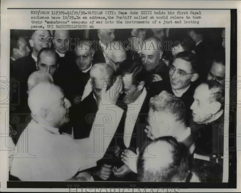 Load image into Gallery viewer, 1958 Press Photo Vatican CityPope John XXIII holds first Papal audience here.
