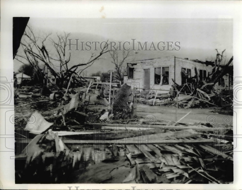 1971 Press Photo Inverness Miss. New day dawns over devastated town.