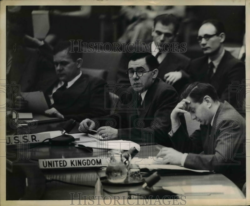 Load image into Gallery viewer, 1948 Press Photo Vassili Tarassenko, Andrei Gromyko at United Nations Assembly
