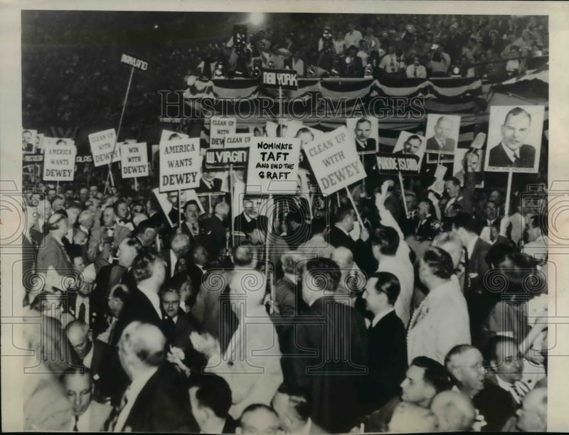 Load image into Gallery viewer, 1948 Press Photo of a Taft sign in crowd of Dewey signs at the convention hall
