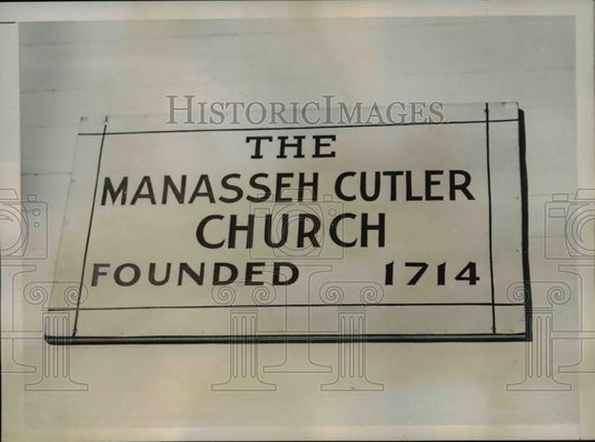 1937 Press Photo Sign on First Congregational Church in Hamilton - nee46189