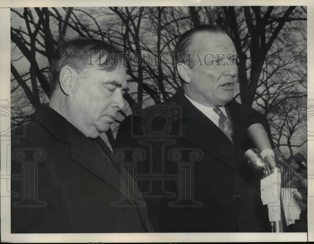 1955 Press Photo of Rep Joseph W. Martin R-MA and Sen William F. Knowland R-CA