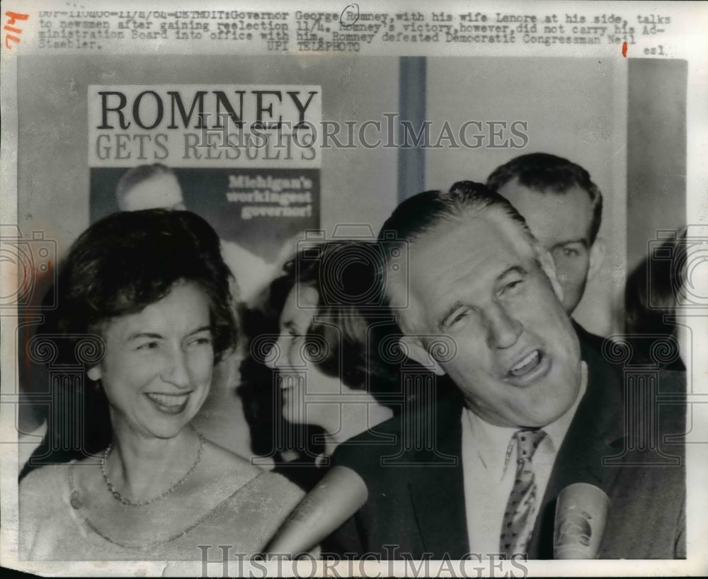 1964 Press Photo Governor George Romeny and his wife Lenore at his side.