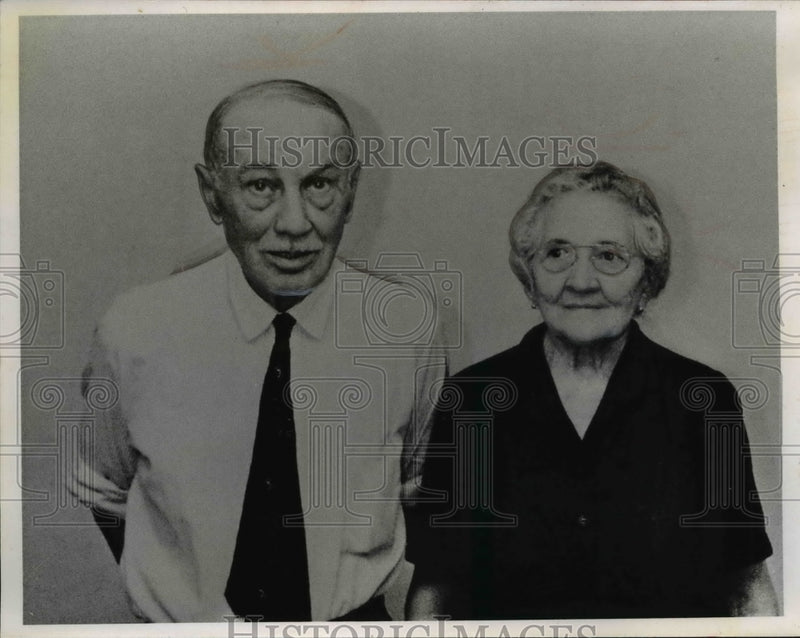 Load image into Gallery viewer, 1956 Press Photo Mr. and Mrs. Frank Basch Celebrate 55th Wedding Anniversary
