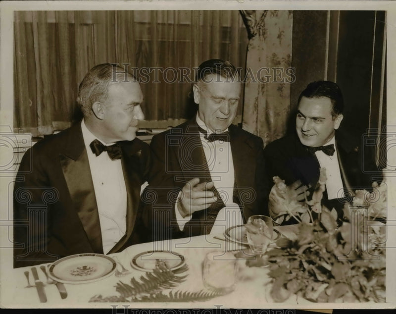 Load image into Gallery viewer, 1936 Press Photo Brian McMahon, Wm McCracken Jr, Robert O'Brian, Pres. debate
