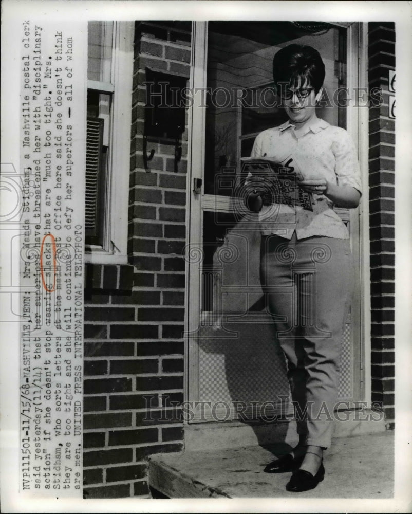1968 Press Photo Mrs. Wenda Stidham , postal Clerk,Wearing Slacks Supervisors