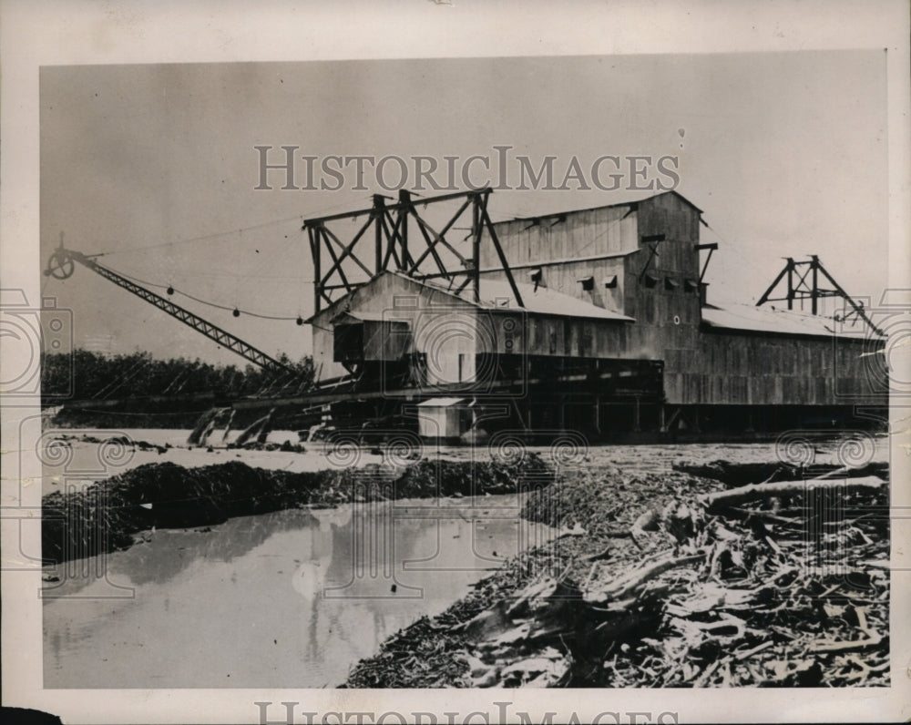 1941 Press Photo dredging machine - nee47883