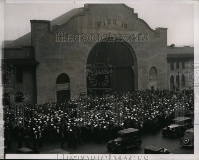 Load image into Gallery viewer, 1937 Press Photo S.F. Waterfront Ilde in Inter-Union War - nee47922
