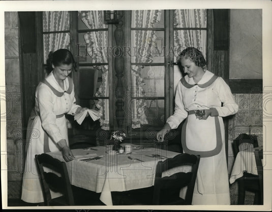 1938 Press Photo Marjorie Davis and Dorothy Francis