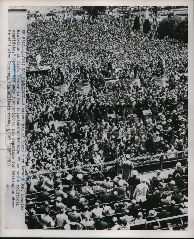 Load image into Gallery viewer, 1951 Press Photo Crowd Listen to General Douglas MacArthur in San Francisco
