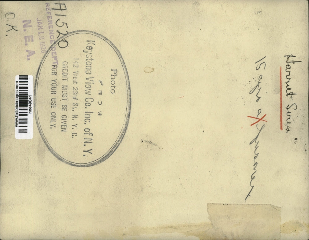 1920 Press Photo 15 Year Prisoner Harriet Sires Surrounded by Children