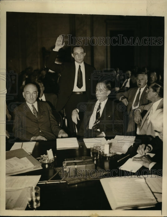 1934 Press Photo N.R. Bates of E.I. Dupont de Nemours Corp. Testifies to Senate