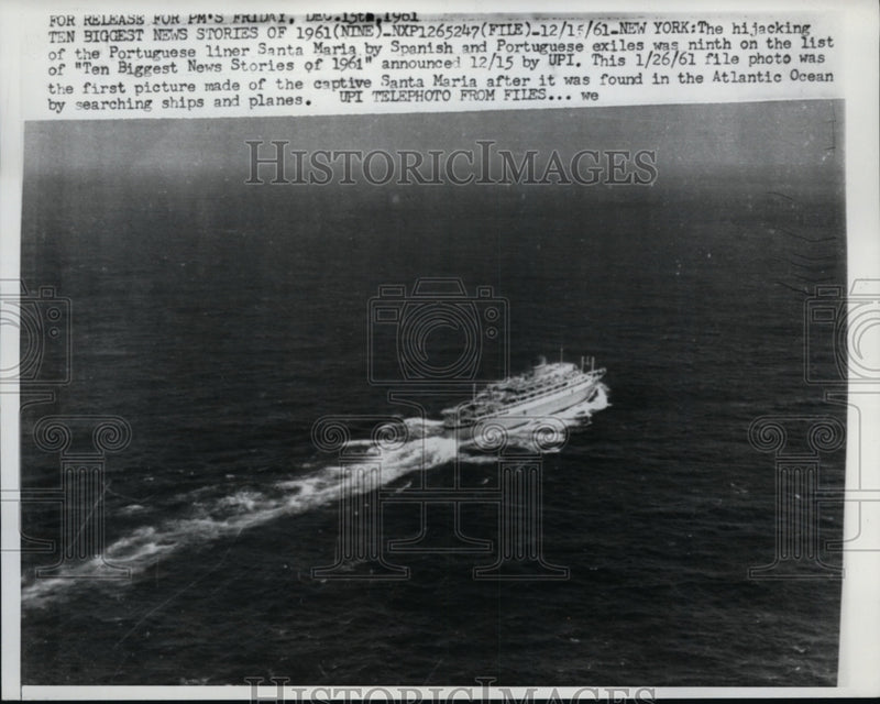 Load image into Gallery viewer, 1961 Press Photo Liner Santa Maria found in Atlantic Ocean after captive.

