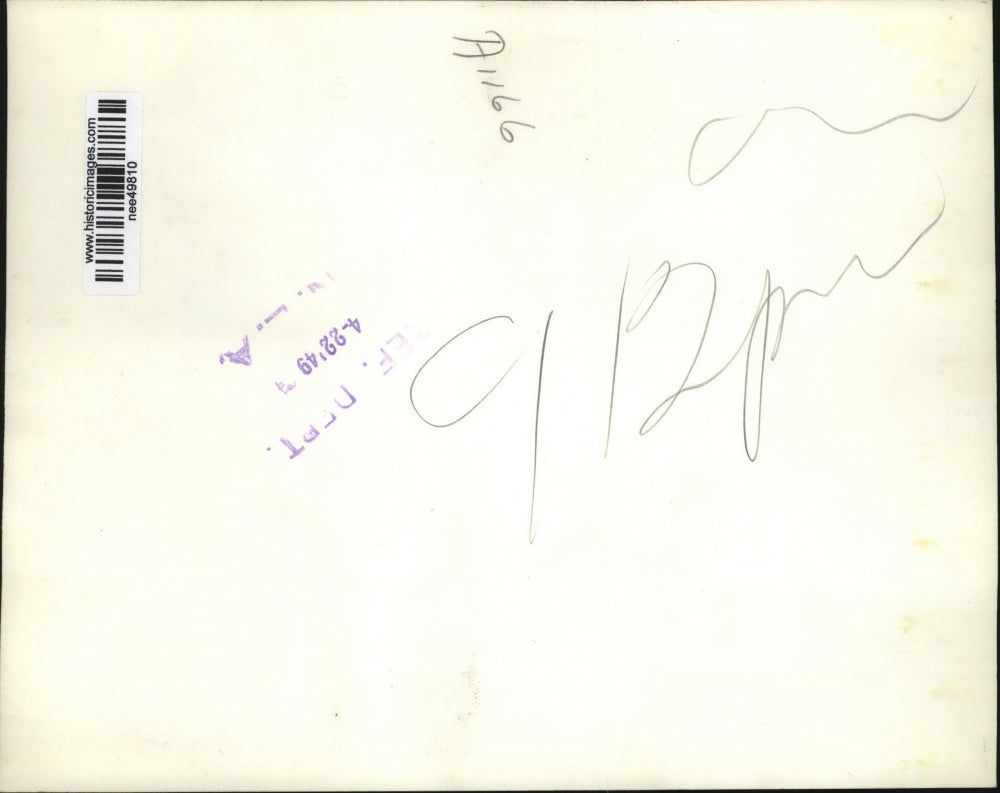 1949 Press Photo Al Pierce Given Oxygen at Mt Sinai Hospital Other Workers OK