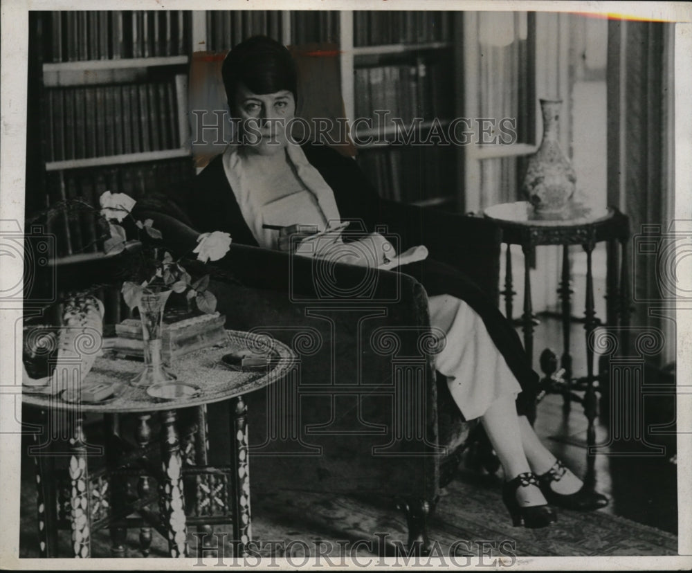 1940 Press Photo Authoress Mary Roberts Rhinehart at her home - nee49852