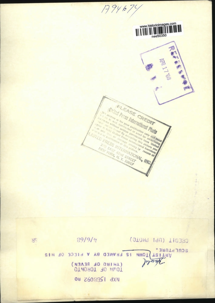 1968 Press Photo Artist Harold Town Framed By Sculpture - nee50350