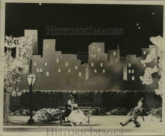 1939 Press Photo Miniatures being displayed for commercial films - nee50486