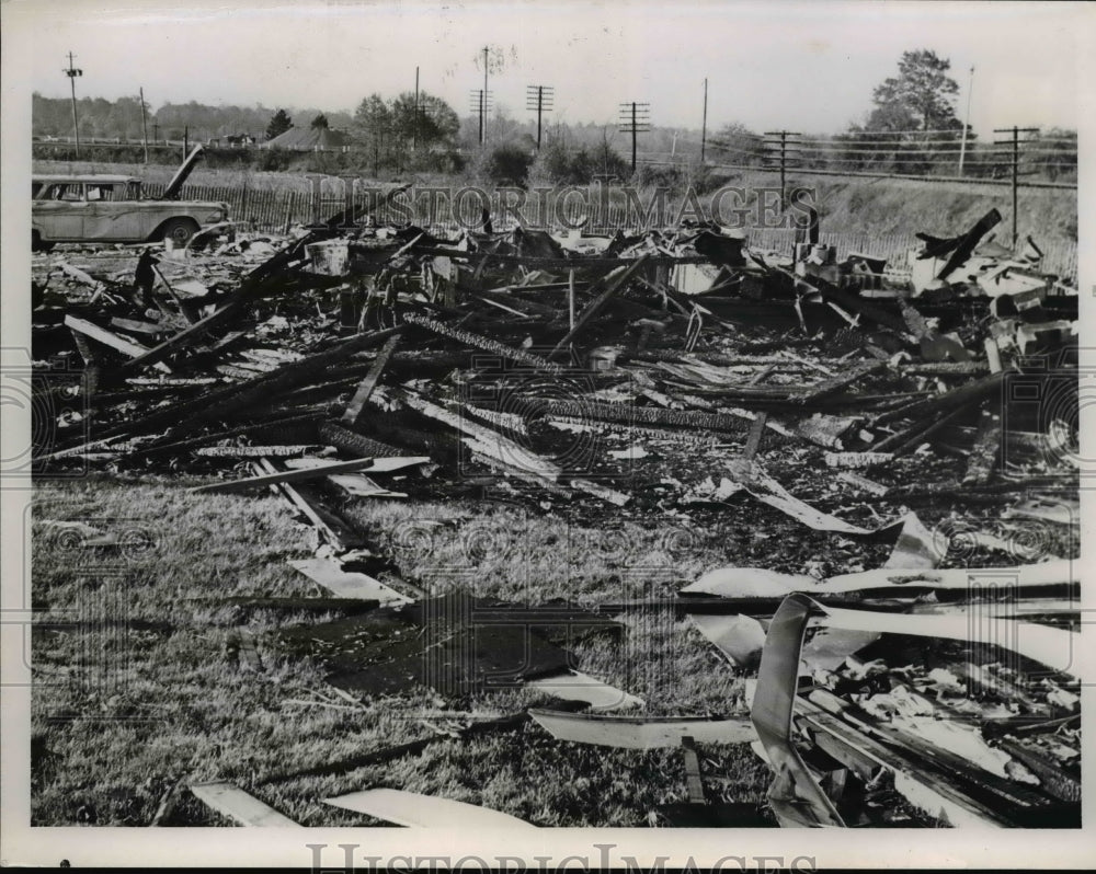 1966 Press Photo Fireworks Explosion Macedonia Ohio - nee50769