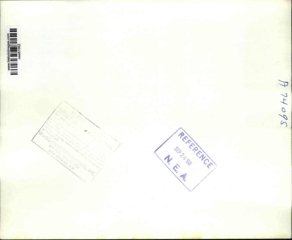 1968 Press Photo Rochester NY Vice President Hubert Humphrey pets pygmy burro.