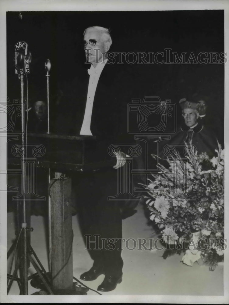 1935 Press Photo Joseph Scott Addresses 7th National Eucharistic Congress