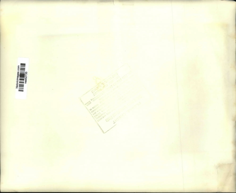 1971 Press Photo Robert Mentelos Walks Through Nursery with Ice on Miami Plants