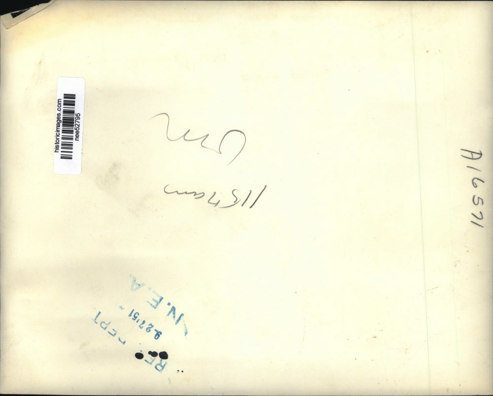 1951 Press Photo Kansas City Kans- Bonnie Followell shows friend Jean Reams