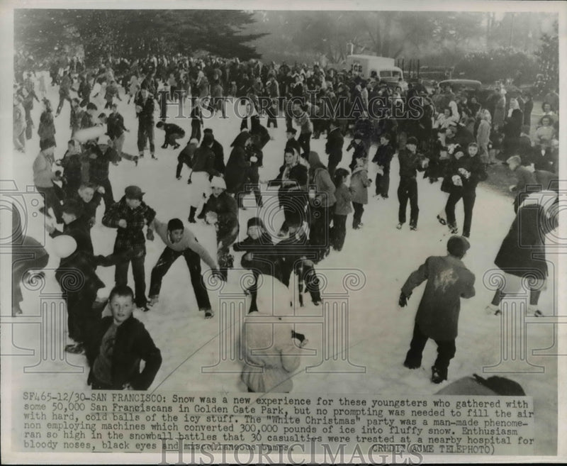 Load image into Gallery viewer, 1948 Press Photo White Christmas Party San Francisco Snow Ball Fights
