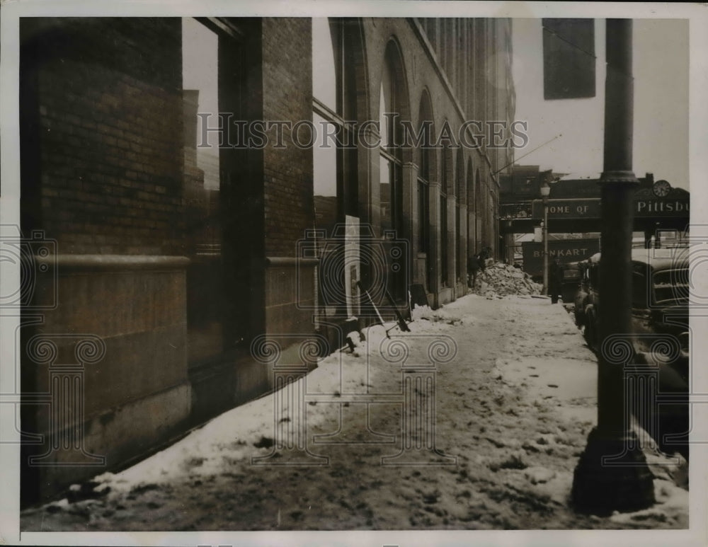 1936 Press Photo Floods in front of the Pittsburgh Press Plant in Downtown