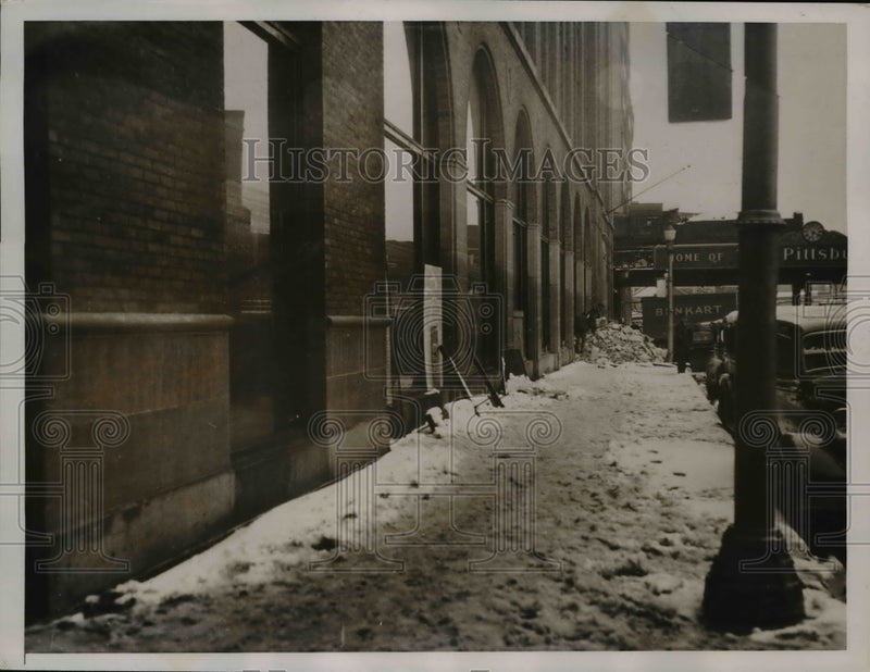 Load image into Gallery viewer, 1936 Press Photo Floods in front of the Pittsburgh Press Plant in Downtown
