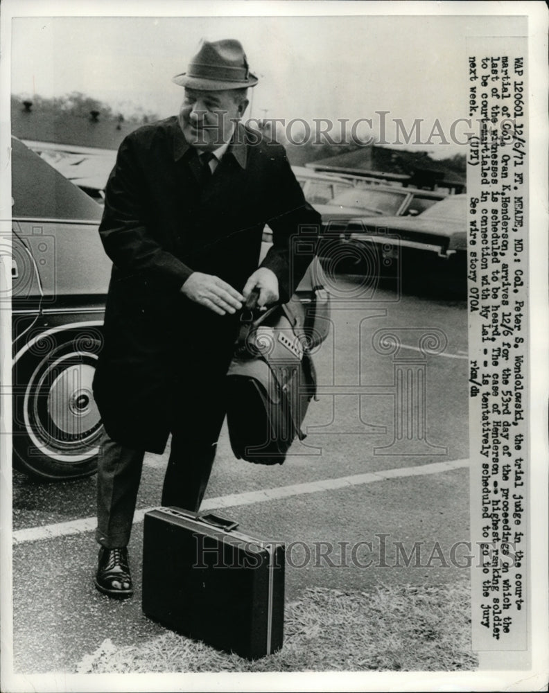 1971 Press Photo Ft Meade Md- Col Peter S Wondolowski, trial judge arrives.