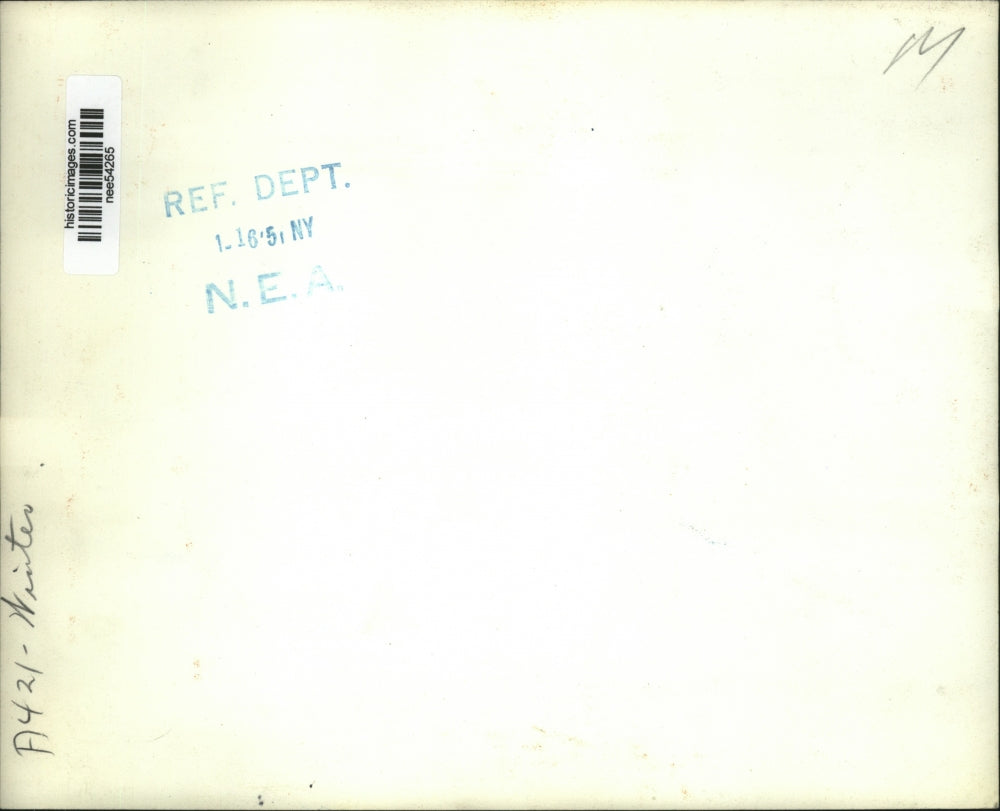 1951 Press Photo Chicago- Nine inch Christmas snowfall cars shown here covered.