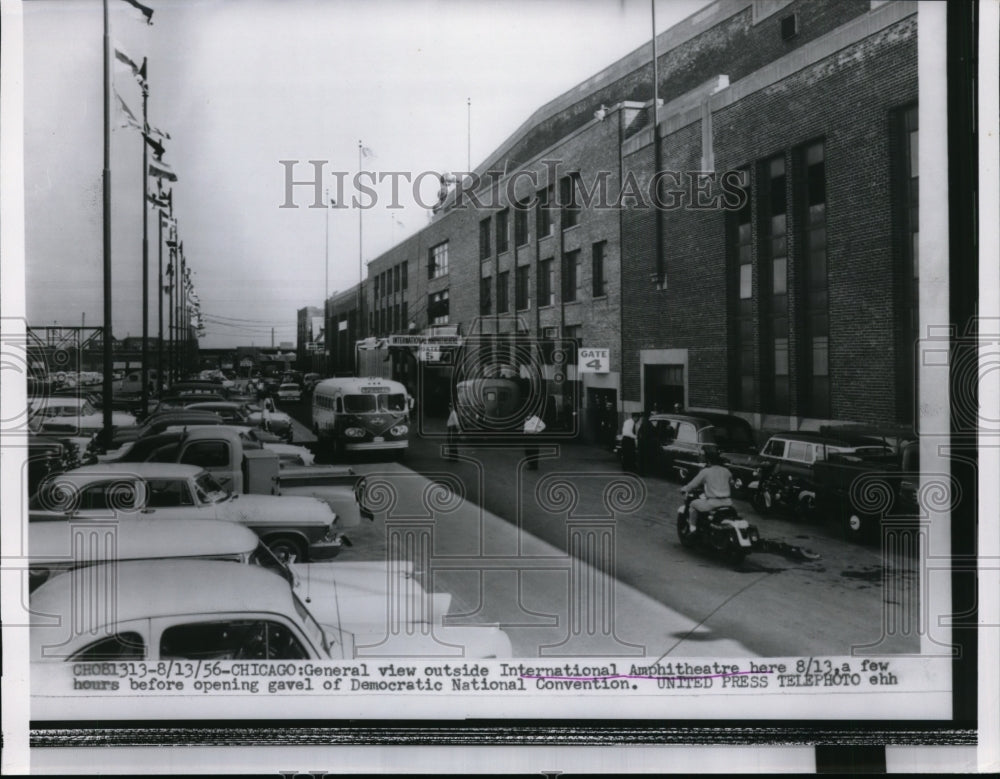 1956 Press Photo Chicago- General view outside International Amphitheater.