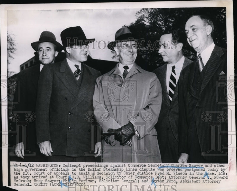 Load image into Gallery viewer, 1951 Press Photo Contempt hearing Comm. Sec Charles Sawyer &amp; others, dispute

