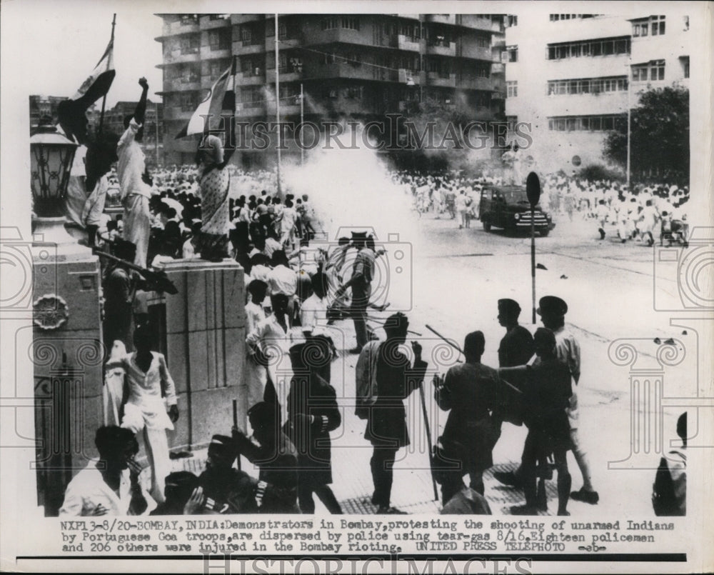 1955 Press Photo Protestors in Bombay, India - nee55015
