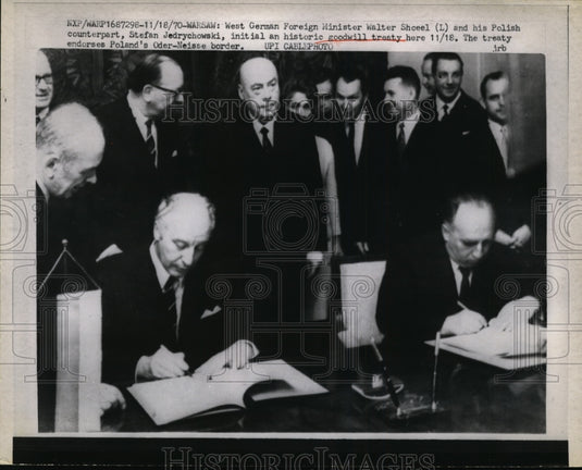 1970 Press Photo Walter Schoel and Stefan Jedrychowski in Warsaw - nee55017