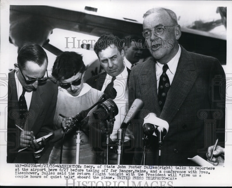 Load image into Gallery viewer, 1955 Press Photo Washington-Sec'y of State John Foster Dulles talks to reporters
