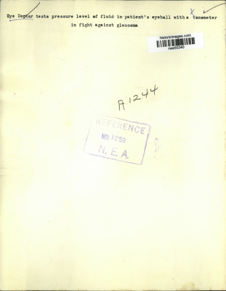 1959 Press Photo Eye Doctor Test pressure of Fluidwoth Tonometer - nee55340