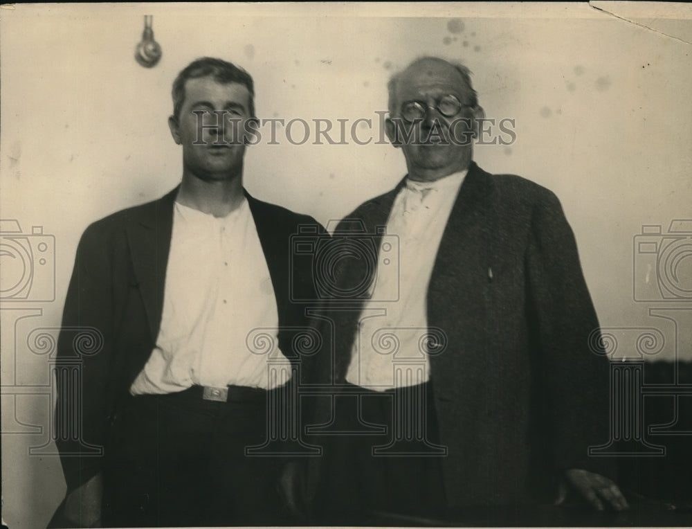1924 Press Photo Louis Diemer 84 and client Albert Osage contempt of court