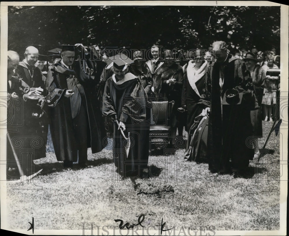 1929 Press Photo Mrs Herbert Hoover Swarthmore College degree of Doctor Letters
