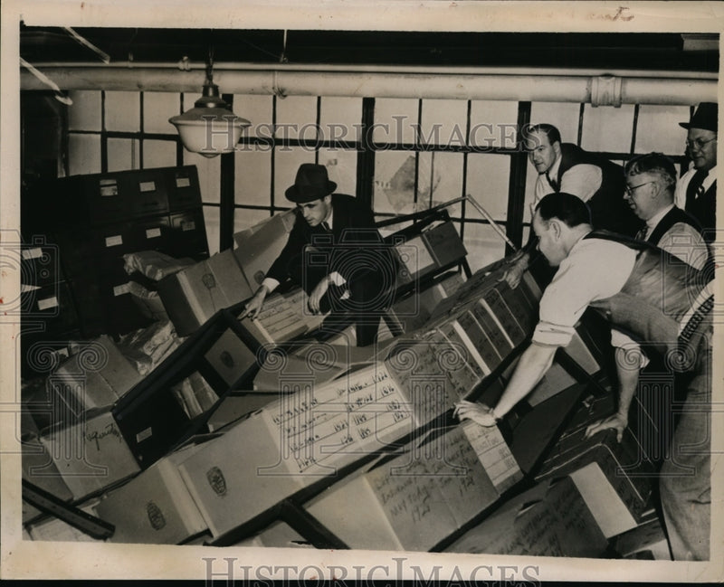 Load image into Gallery viewer, 1935 Press Photo Albancy New York State Office building earthquake
