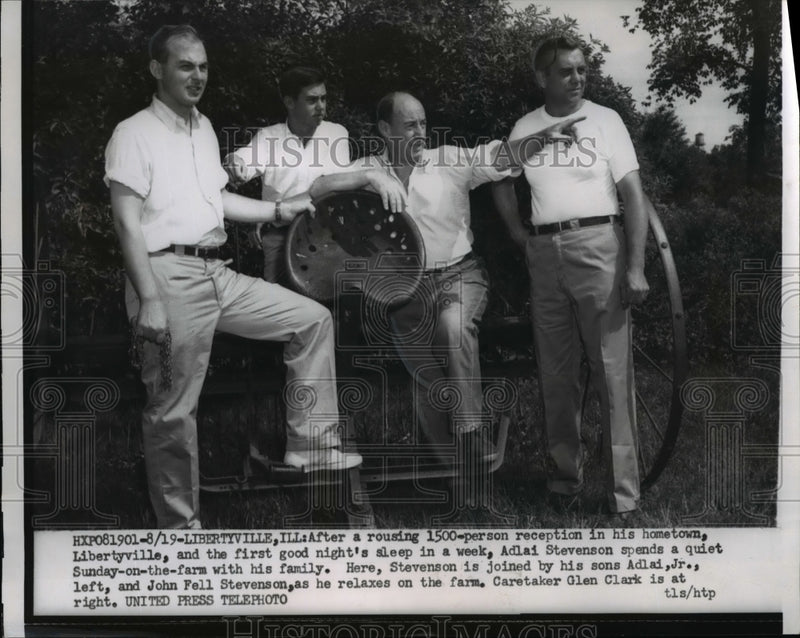 Load image into Gallery viewer, 1956 Press Photo 1500 Person Reception Given By Adlai Stevenson at Illinois Farm
