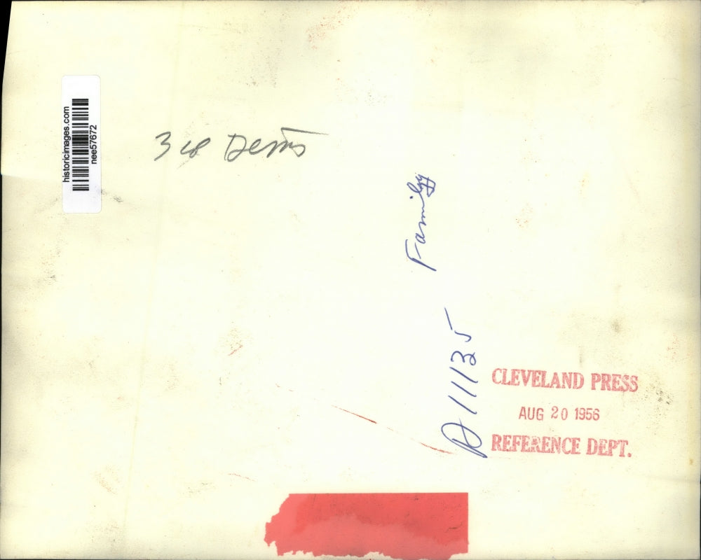 1956 Press Photo 1500 Person Reception Given By Adlai Stevenson at Illinois Farm