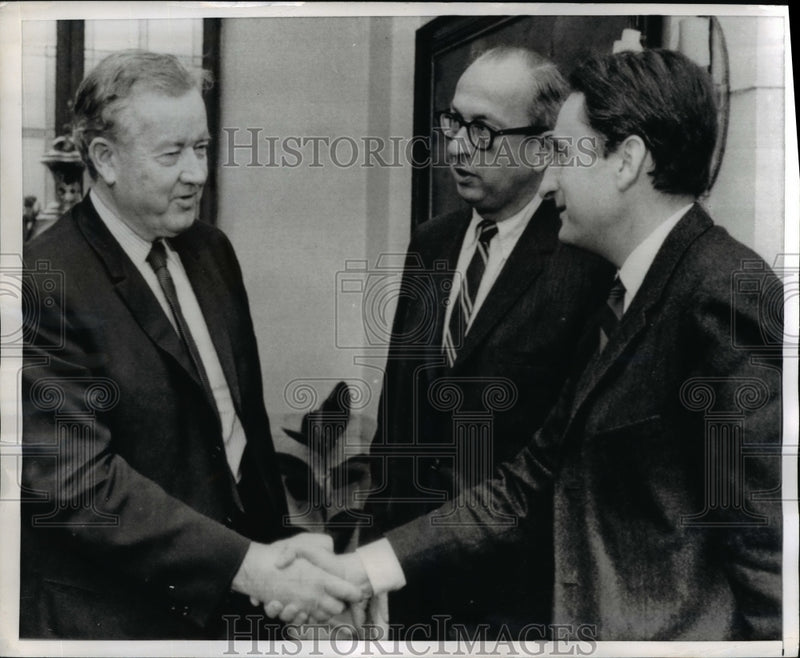 Load image into Gallery viewer, 1968 Press Photo US Senator John Spariman &amp; Common Market Commissioner Francois
