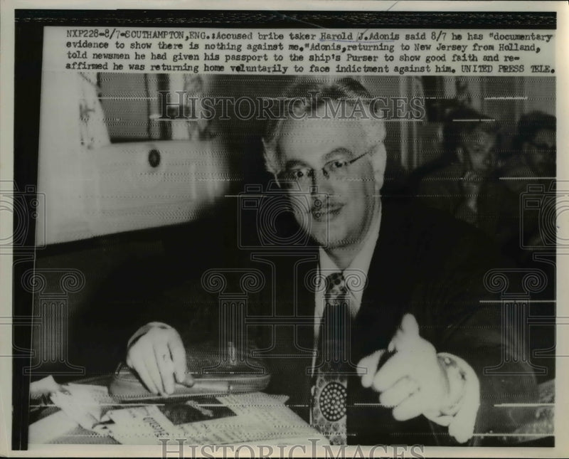 Load image into Gallery viewer, 1953 Press Photo Harold J Adonis accused bribe taker returns to the US for trial

