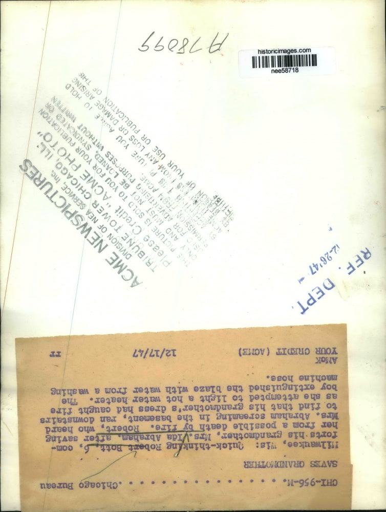 1947 Press Photo Robert Bott & Grandmother Mrs Ida Abraham Saving Her From Fire