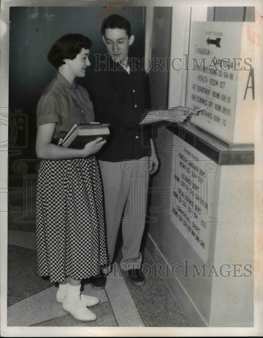 1953 Press Photo Jean Champness and Melvin Weiss of Parma High School.