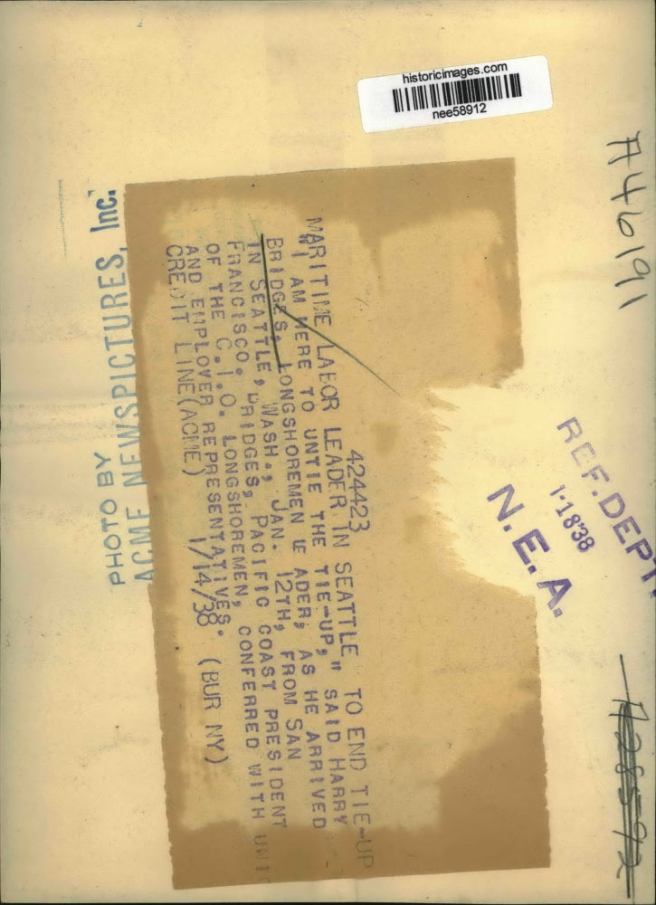 1938 Press Photo Harry Bridges Longshoremen Leader arrived in Seattle .