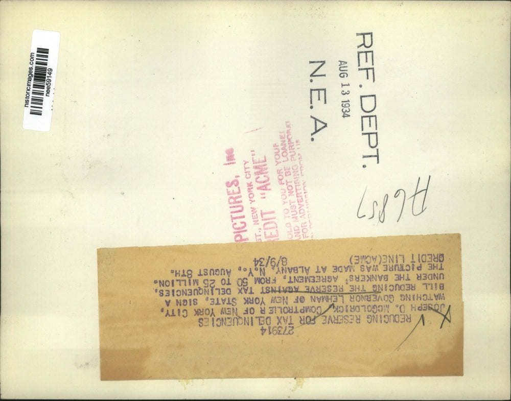 1934 Press Photo Joseph D McGoldrick Of New York With Lehman Signing A Bill.